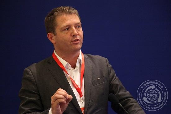 1466901790295697.jpg 彭萊550.jpg